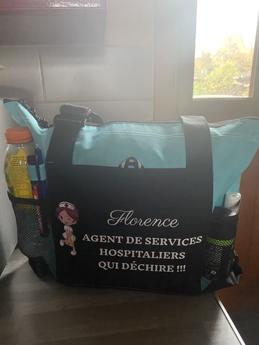 Sac soignante qui déchire avec prénom photo review