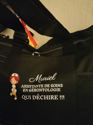Sac soignante qui déchire avec prénom photo review