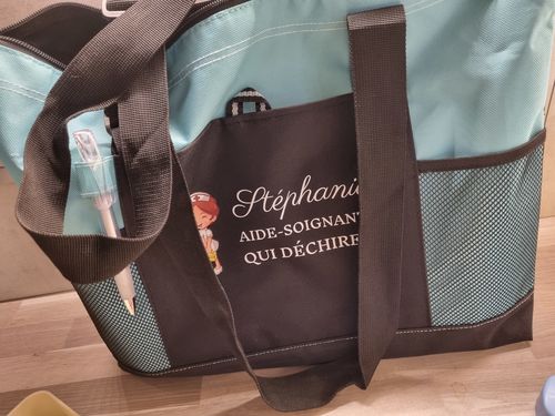 Sac soignante qui déchire avec prénom photo review